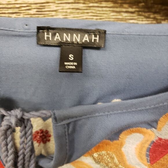Hannah blue Multicolored embroidered floral top sm - Picture 7 of 9